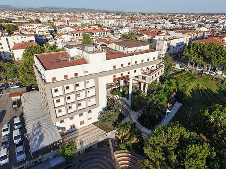  Başkan Karanın villasının parasını turizmciler ödedi iddiası