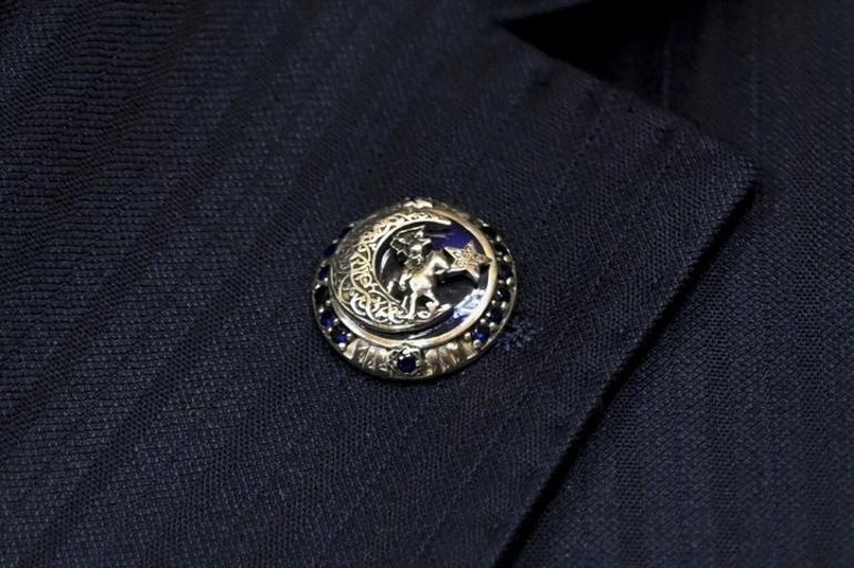 MHP Genel Başkanı Bahçeliden Özgür Özele sert tepki: Sokak sokak gez de görelim