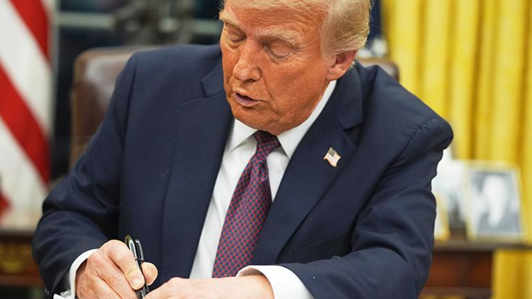 Son dakika... Trump tarife silahını yeniden çekti: Kanada mallarına yüzde 35 tarife Ticaret savaşı kızışıyor...