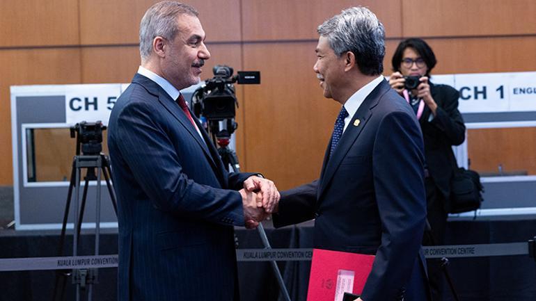 Dışişleri Bakanı Hakan Fidandan peş peşe diplomatik temaslar