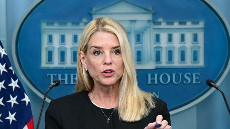 Destekçileri Trumpa isyan bayrağını açtı: İntihar görüntülerine montaj iddiası