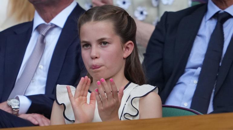 Her şey güzel başlamıştı... Dünya iki kardeşin başına yıkıldı