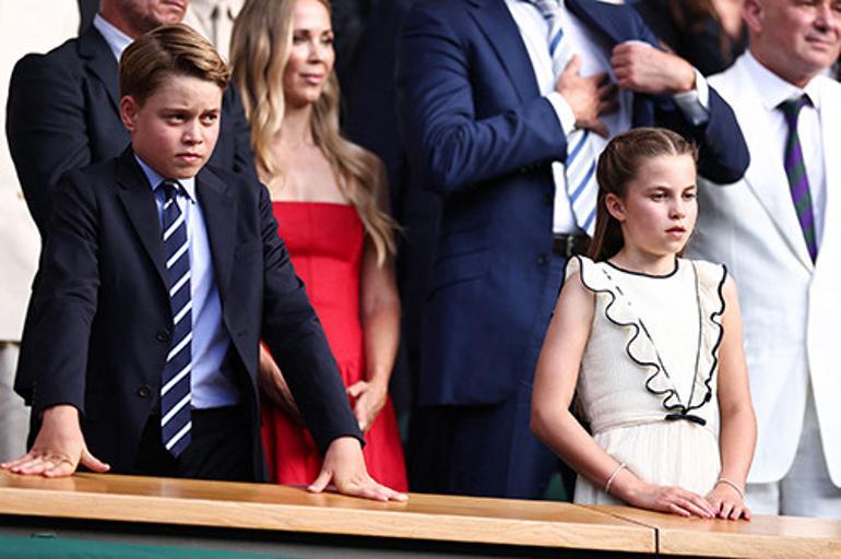 Her şey güzel başlamıştı... Dünya iki kardeşin başına yıkıldı