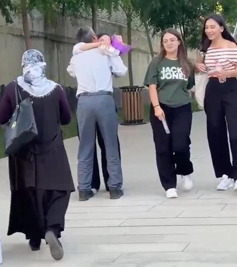 YKS sonrası kızını çiçeklerle karşılamıştı Çimen, aldığı puan ile babasını gururlandırdı