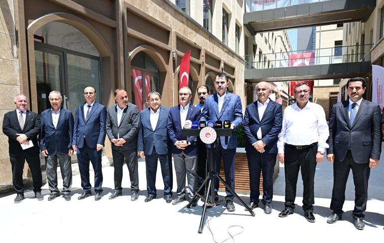 Bakan Kurumdan Özgür Özele tepki: Nihayet deprem bölgesini hatırlamış, buraya gelmiş