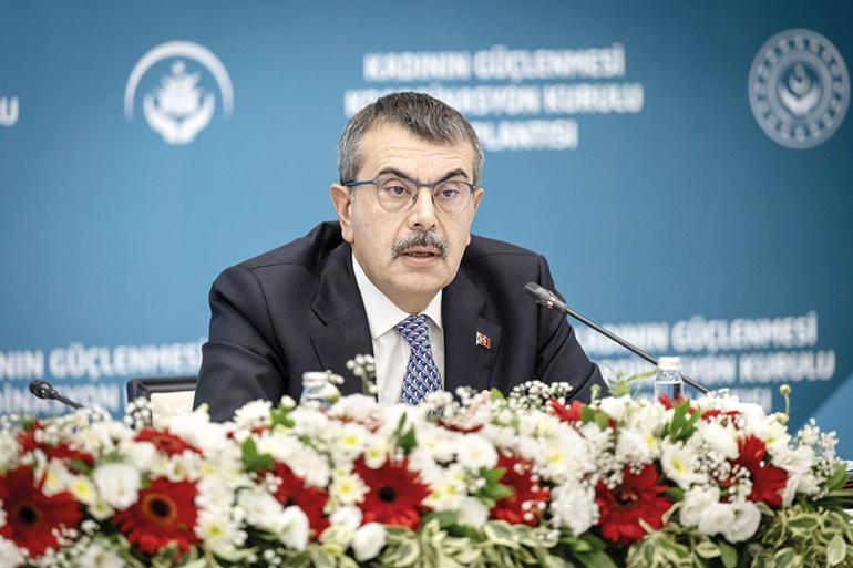 Yusuf Tekin neden farklı bir bakan