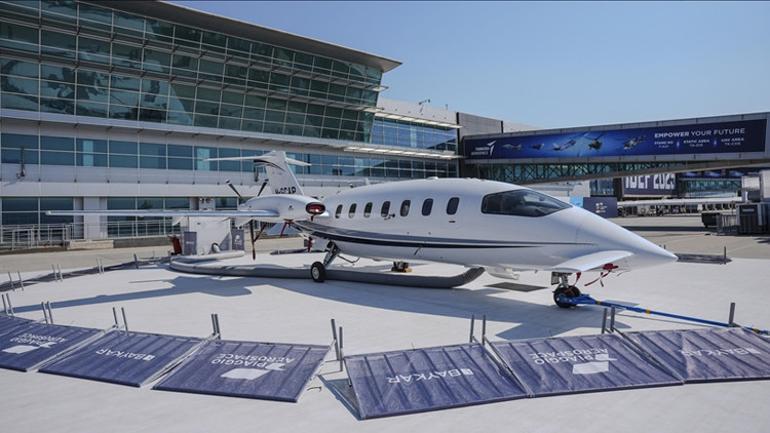 Gökyüzünün Ferrarisi Avanti EVO uçağı IDEFte Pilottan Baykar sözleri...