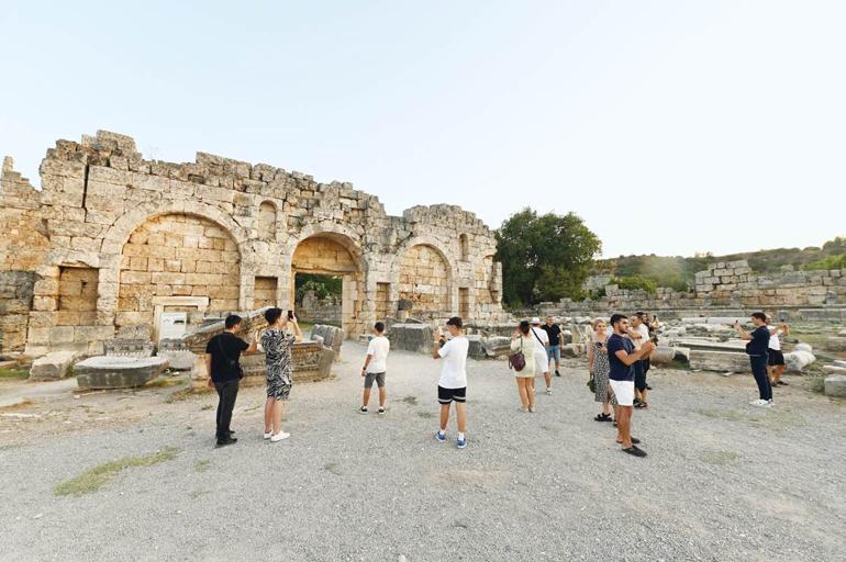 Antalya’da yabancı ziyaretçi rekoru