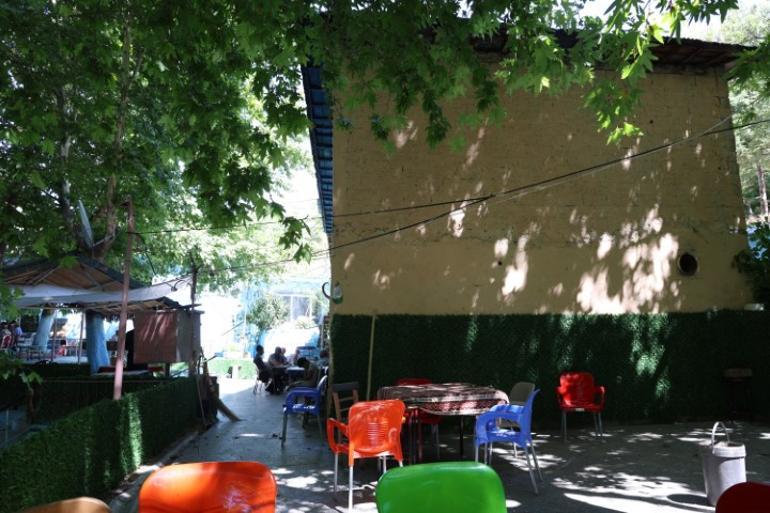BU KAHVEHANEYE GELENLER GÖUKIK DURAMIYOR | Foothoğrafarak Ispat Ettim
