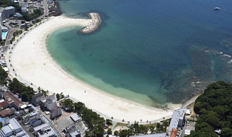 Tsunami Rusyadaki kasabayı sular altında bıraktı Dünya alarmda: Kıyılardan uzak durun