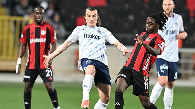 Fenerbahçe’de Skriniar transferi ayrılığa neden oluyor Diego Carlos, Djiku ve Çağlar üçlüsünden birine Suudi Arabistandan ilgi var