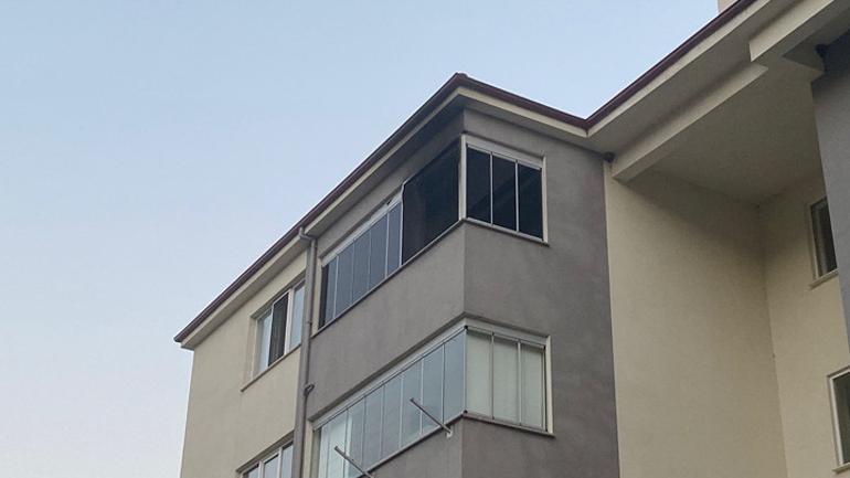 Karabukte başanma Ahamasidaki Çift, Yangın çırcan evde ö gel bullunmiştu cezaevinden izinli çizk evi ataşe vermiş