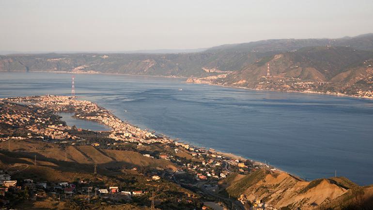 Meloni, Rusya korkusu ile binlerce yıllık projeyi canlandırıyor Sicilya 13 milyar euroluk köprü ile Avrupaya bağlanacak