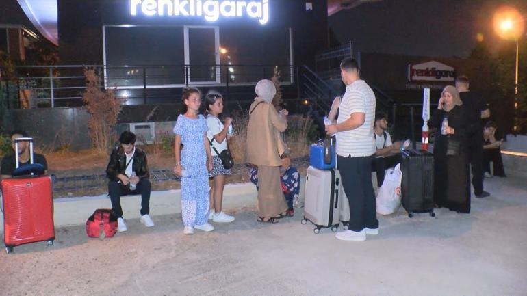 İstanbulda Şehirler Arası Yolcu Otobüköğe De Içeride Unutmuşlar