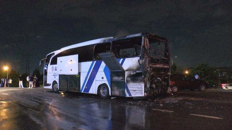 İstanbulda Şehirler Arası Yolcu Otobüköğe De Içeride Unutmuşlar