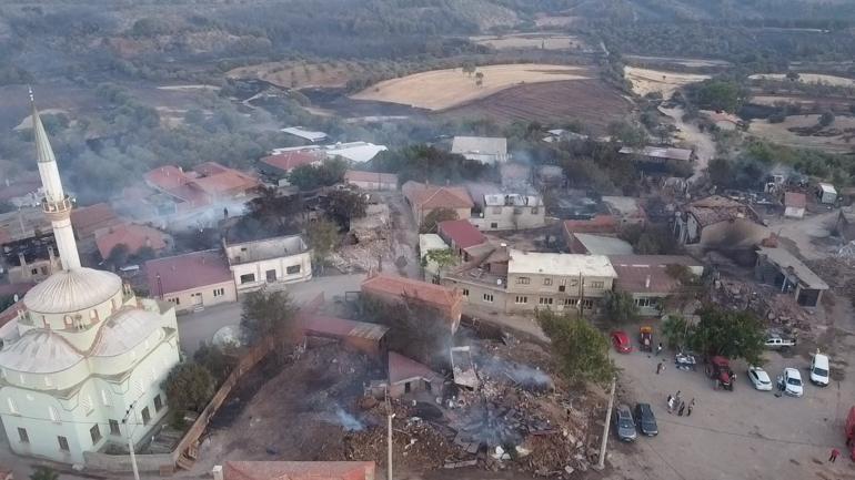 Orman Yangı Ikinini Hüründe: Çanakkalede Yanan Efler Havadan Görüt