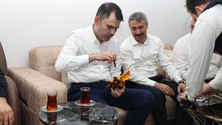 Bakan Kurumdan Depremzede Tüm Ziyaret