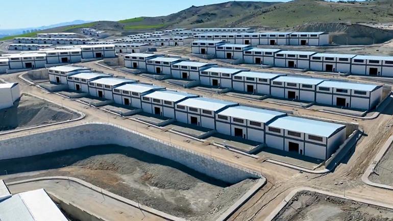 Türkiyenin en büyük geri kazanım sanayi sitesi Ankarada yükseliyor Bakan Kurum paylaştı