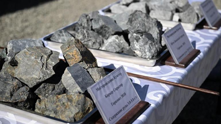 Dev altın madeninde gizli anlaşma iddiası