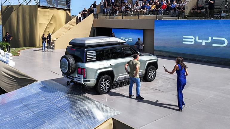 BYDnin yeni aracı sudan çıktı Avrupada ilk kez Türkiyede...