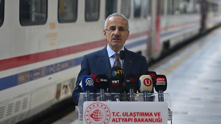 Depremin izleri siliniyor Yarın hizmete açılıyor