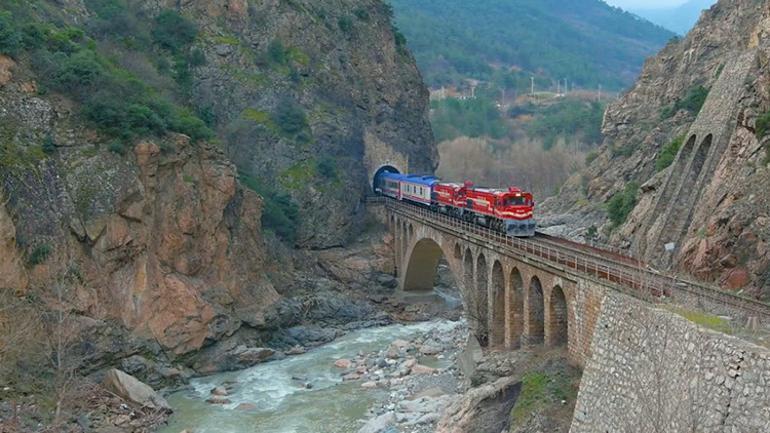 Turistik Karaelmas Treni sonbahar seferlerine başlıyor