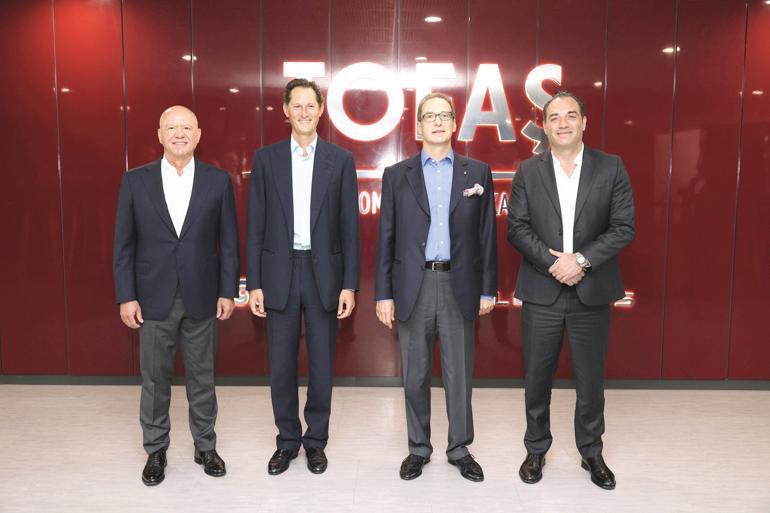 Yıl sonunda toplam devir sayısının 11 milyona yaklaşması bekleniyor... 2. el araç pazarı rekora koşuyor