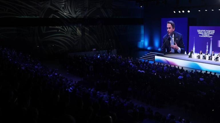 Bakan Bayraktar’dan Rusya’da doğal gaz mesajı: Türkiye için hayati öneme sahip