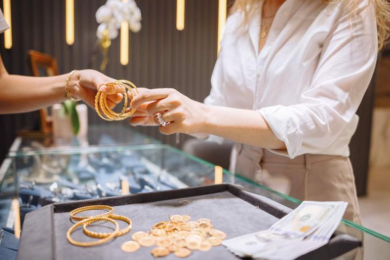 Maliye’den düşük matrah beyan eden mesleklere yıllık harç zorunluluğu… Doktora emlakçıya ‘yıllık harç’ geliyor