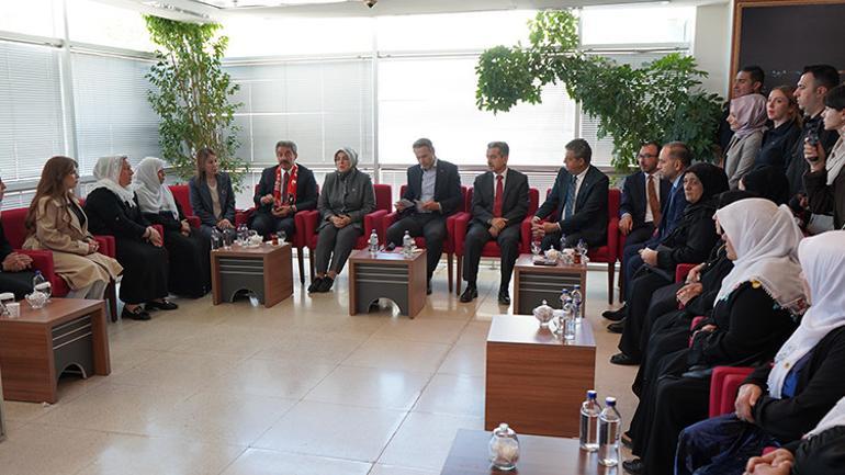 Bakan Bayraktardan CHPye sert tepki: Milli projeye engel oldular