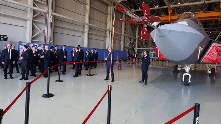 KAANa Londra ilgisi Türkiyenin Milli Savaş Uçağına hayran kaldı