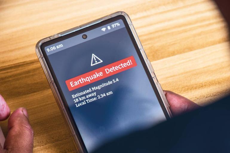 10 adımda telefonları depreme hazırlayın