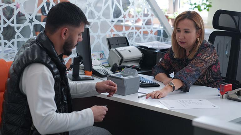 Eski tip ehliyetler tarih oluyor 7 bin TLlik ücret geliyor