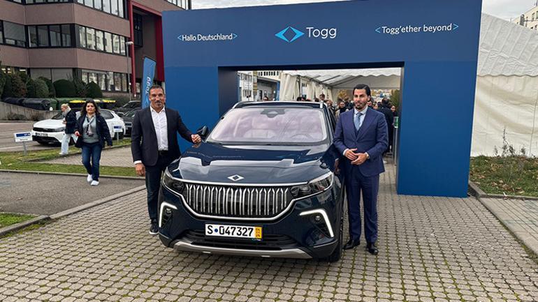 Almanyadaki TOGG yetkililerine anlamlı sürpriz