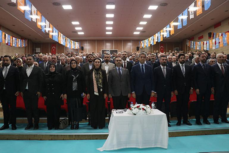 Bakan Kacır: Türk milleti KAANla, Kızılelmayla gökyüzüne imzasını attı