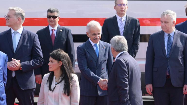 Bakan Uraloğlu, Mısır’da Transmea 2025 açılışına katıldı