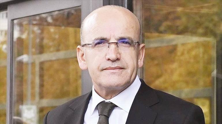 Cari denge 1.1 milyar dolar fazla verdi