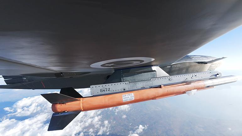 KIZILELMAdan gövde gösterisi Milli mühimmatlı AESA radarlı performans testi başarıyla tamamlandı