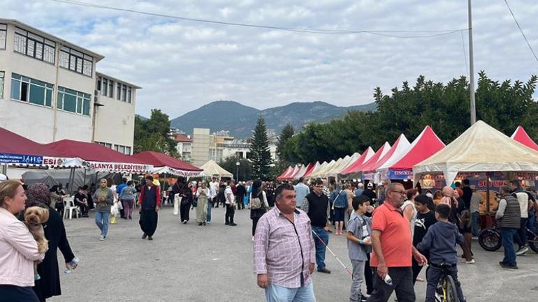 Kuyruk uzadıkça uzadı Tonlarcası vatandaşa ücretsiz dağıtılacak
