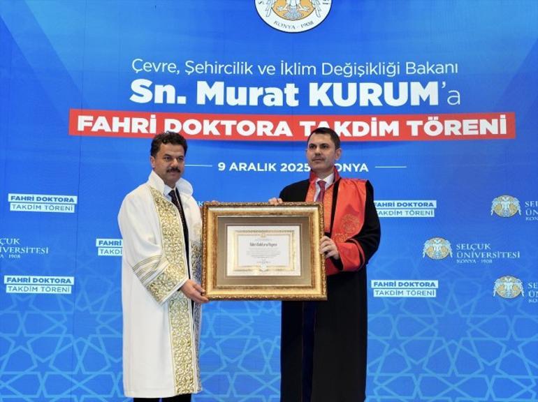 Bakan Kuruma fahri doktora unvanı verildi