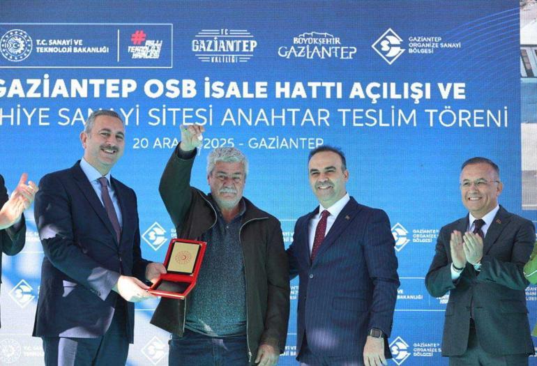 Bakan Kacır: Depremden etkilenen illerimiz ve vatandaşlarımız her daim önceliğimiz oldu