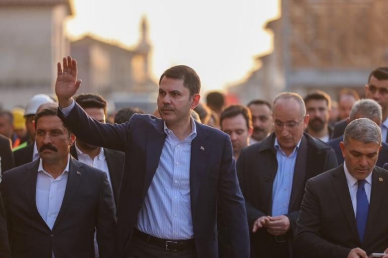 Dev teslimat için geri sayım Bakan Kuruma çay daveti