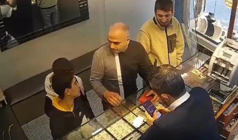 Milyonluk çantayı teslim eden gençlere sürpriz ziyaret