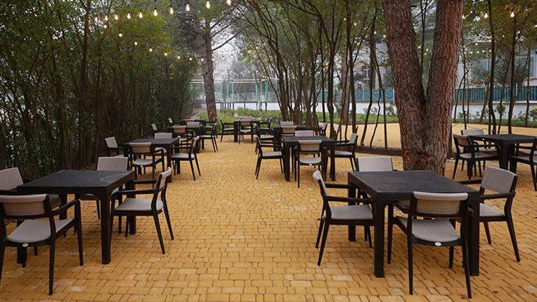 Bu kafede fiyatlar şaşırttı Çay 5, kahve 10, tost 25 lira