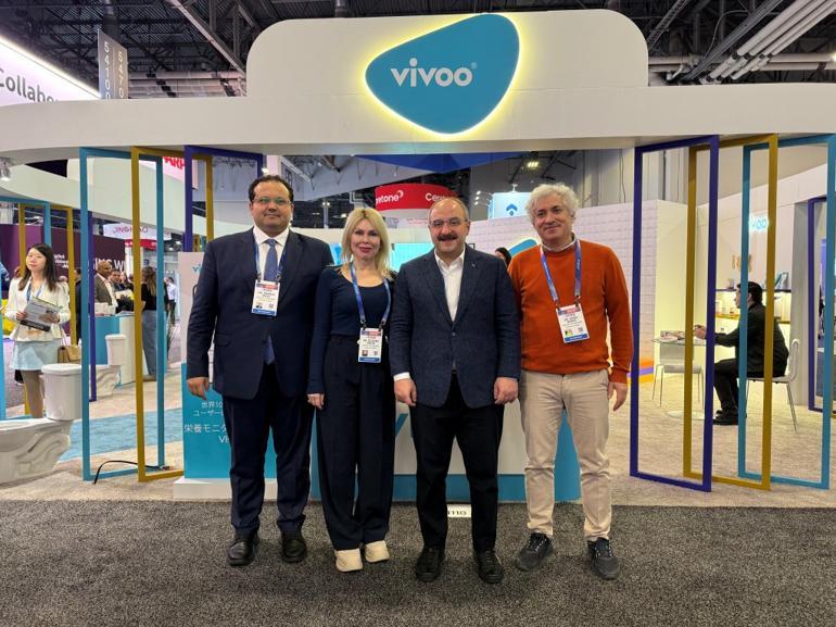 Teknoloji fuarına Türkiye damgası... Robot barista iş başında