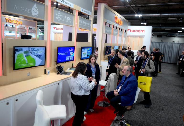 Teknoloji fuarına Türkiye damgası... Robot barista iş başında