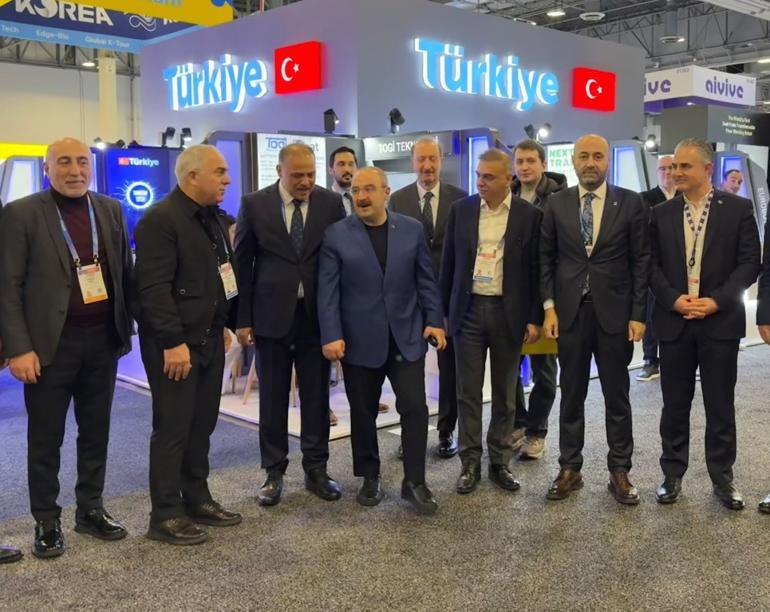 Teknoloji fuarına Türkiye damgası... Robot barista iş başında