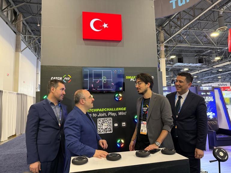 Teknoloji fuarına Türkiye damgası... Robot barista iş başında