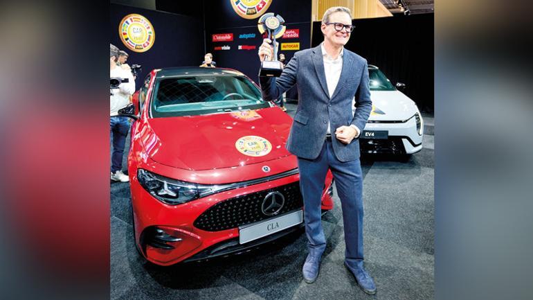 Peugeot CEO’su Favey elektriklide talebin beklenen hızda büyümediğini söyledi: ‘2035 kararı sürpriz olmadı’