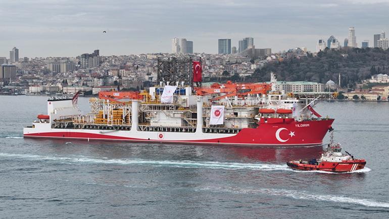 Enerjide yeni hamle ‘Yıldırım’ İstanbul Boğazı’ndan geçti